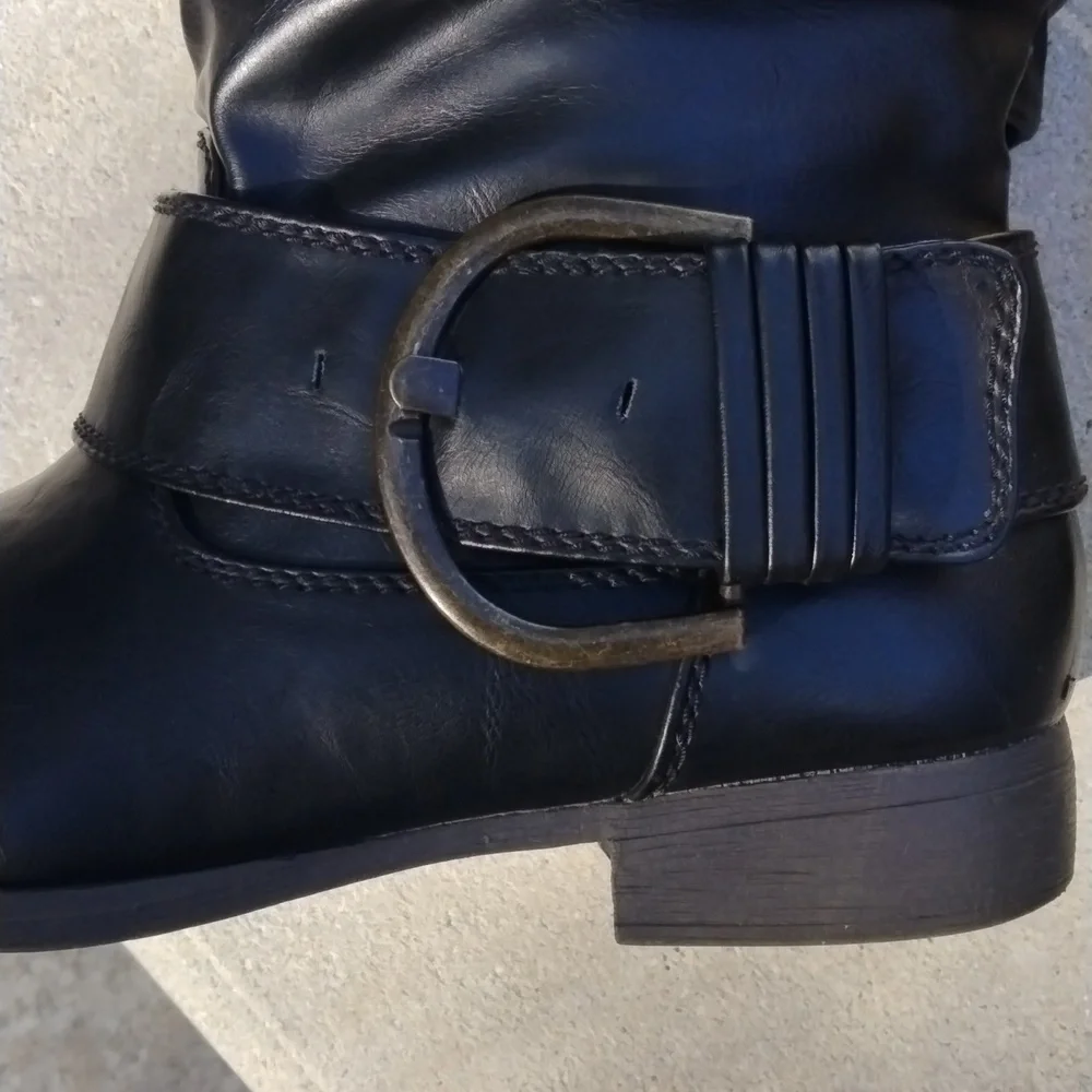 American Eagle Woman’s Boots size 9.5
